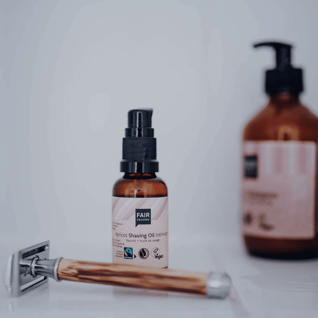 08SOA11_Fair Squared_Shaving Oil Intimate Apricot_30ml_2.png 08SOA11_Fair Squared_Shaving Oil Intimate Apricot_30ml_2.png