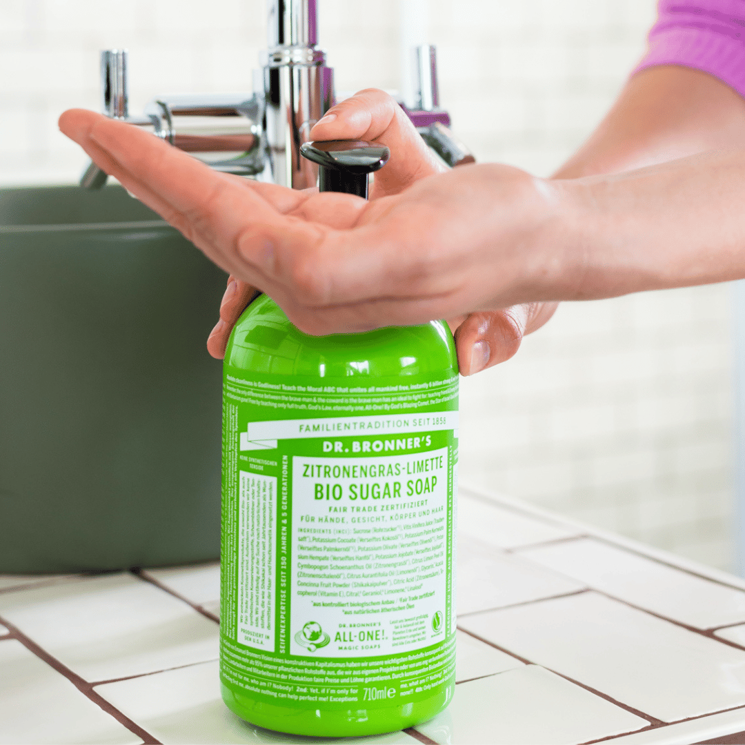 08SZ12-710_Dr. Bronner’s_Bio Sugar Soap Zitronengras-Limette_710ml_2.png 08SZ12-710_Dr. Bronner’s_Bio Sugar Soap Zitronengras-Limette_710ml_2.png