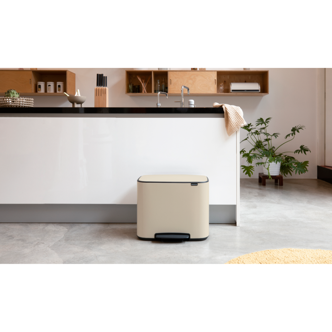 16-10682_brabantia_Bo Treteimer 11l+23l_Beige_3 16-10682_brabantia_Bo Treteimer 11l+23l_Beige_3