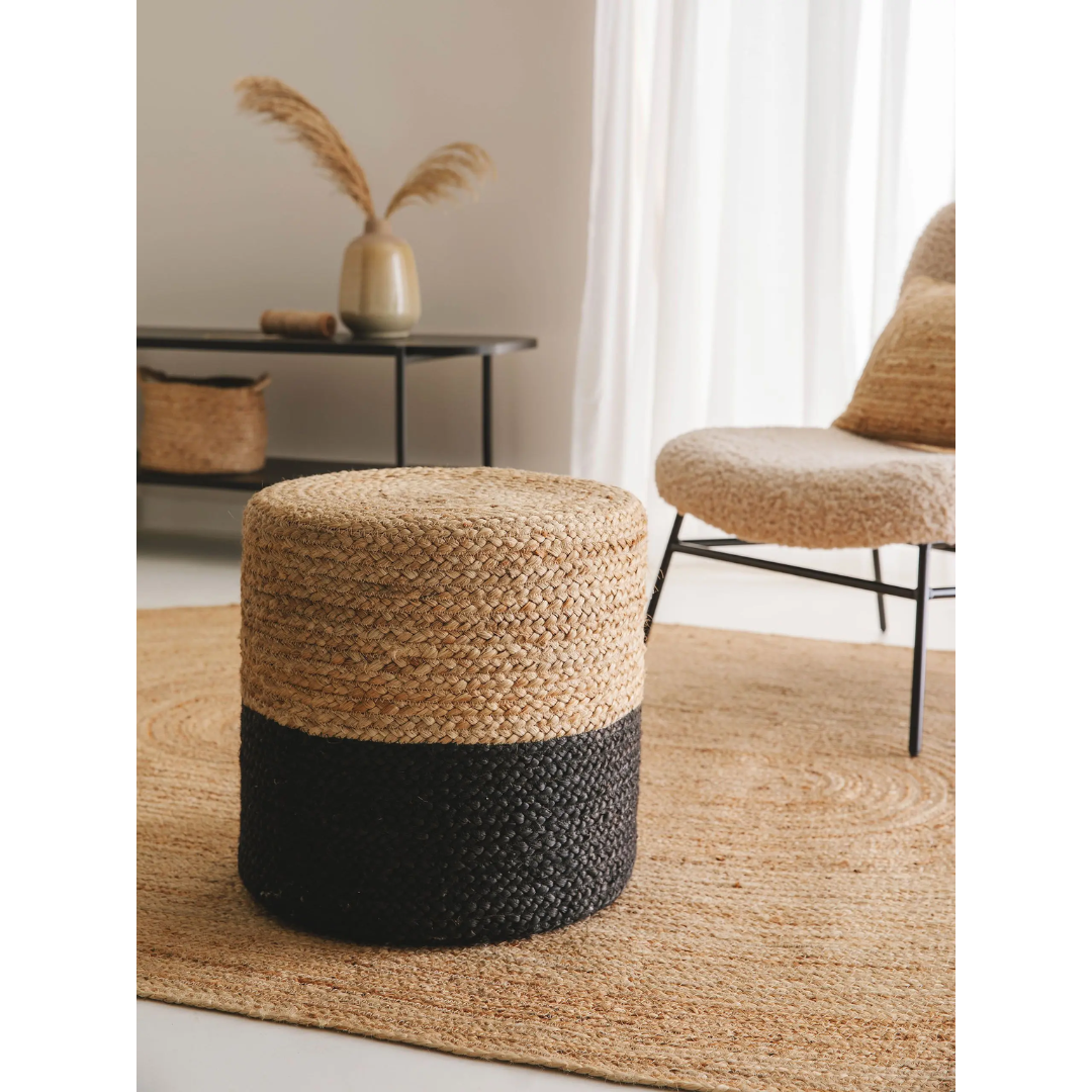 16-11086_Benuta_Handgefertigter Jute-Pouf Jutta Hellbraun Schwarz_Hellbraun Schwarz_2 16-11086_Benuta_Handgefertigter Jute-Pouf Jutta Hellbraun Schwarz_Hellbraun Schwarz_2