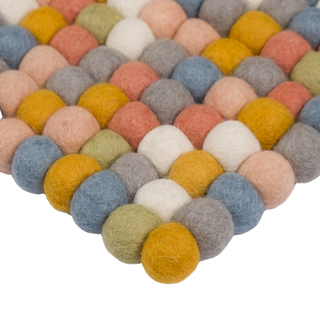 16-14272_myfelt_Multifarben Filzkugelteppich Rechteckig_Hell_17 16-14272_myfelt_Multifarben Filzkugelteppich Rechteckig_Hell_17