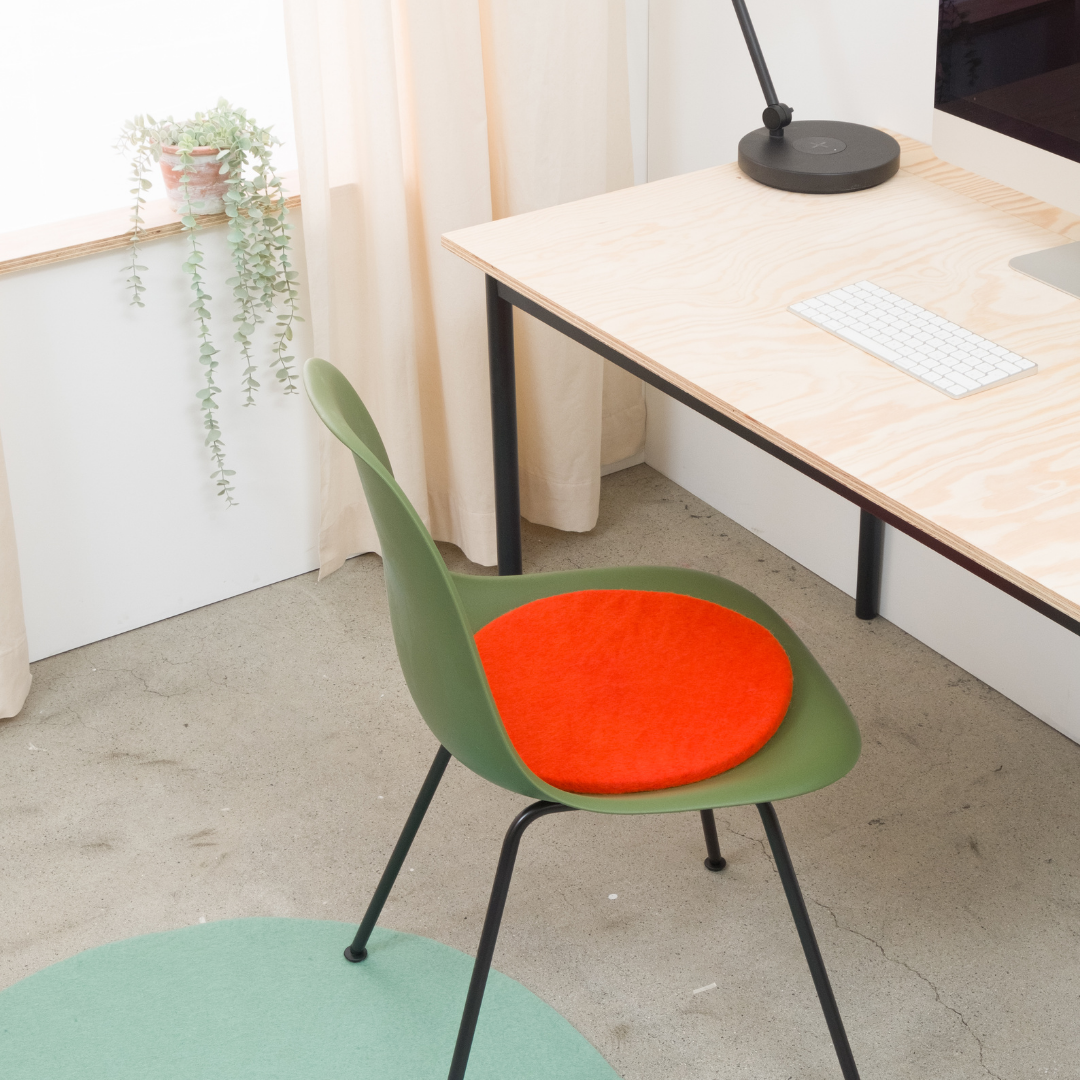 16-15498_myfelt_New Colours Flache Sitzauflage rund_Orange_3 16-15498_myfelt_New Colours Flache Sitzauflage rund_Orange_3