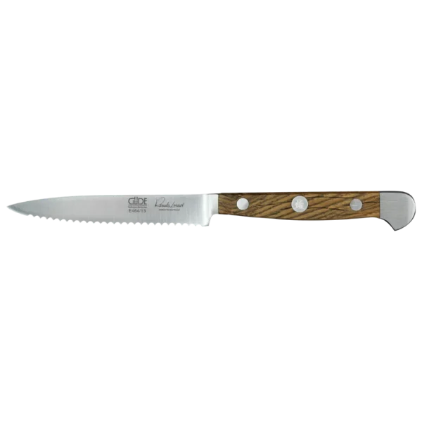Ein Bild aus dem Taiga Store von taiga.green. Ein kleines Küchenmesser mit einer spitzen Klinge aus rostfreiem Stahl und einem Holzgriff mit drei Metallnieten, fotografiert auf weißem Hintergrund. Jetzt bestellen im Eco Shop von www.taiga.green. Hier nachhaltig einkaufen mit dem Taiga Eco Rating