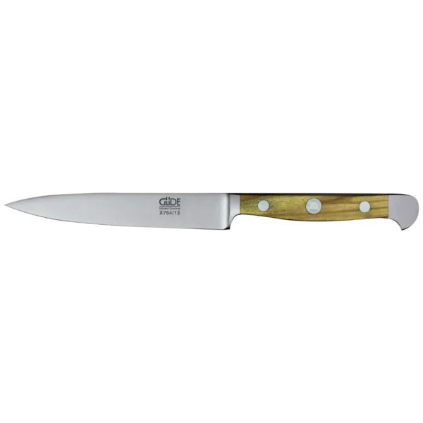 Ein Bild aus dem Taiga Store von taiga.green. Ein Küchenmesser aus rostfreiem Stahl mit einer spitzen Klinge und einem hellbraunen Holzgriff mit drei Metallnieten. Das Messer ist waagerecht auf einem unifarbenen Hintergrund angeordnet. Jetzt bestellen im Eco Shop von www.taiga.green. Hier nachhaltig einkaufen mit dem Taiga Eco Rating