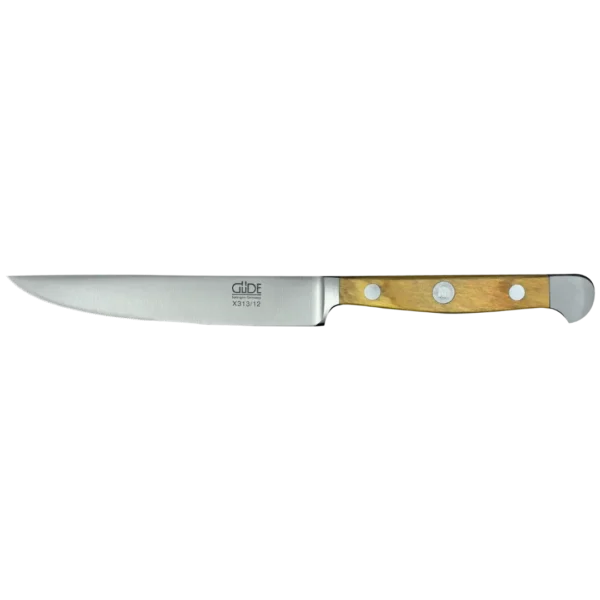 Ein Bild aus dem Taiga Store von taiga.green. Ein Küchenmesser mit einer Klinge aus rostfreiem Stahl und einem hellbraunen Holzgriff, der mit drei Metallnieten befestigt ist, wird vor einem schlichten Hintergrund gezeigt. Jetzt bestellen im Eco Shop von www.taiga.green. Hier nachhaltig einkaufen mit dem Taiga Eco Rating
